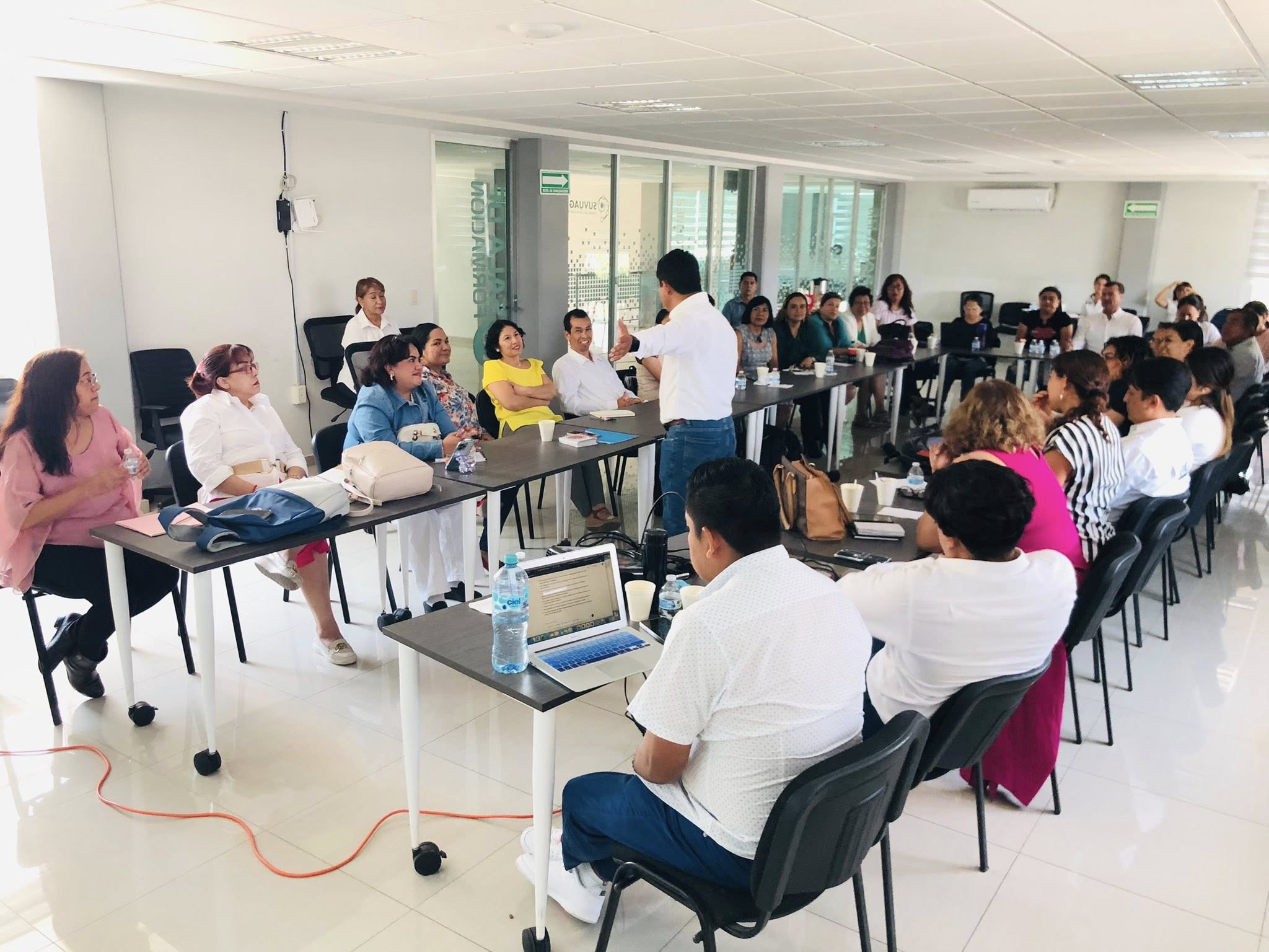 T𝐚𝐥𝐥𝐞𝐫 𝐝𝐞 𝐎𝐫𝐢𝐞𝐧𝐭𝐚𝐜𝐢ó𝐧: “𝐓𝐞𝐦𝐚𝐬 𝐒𝐞𝐥𝐞𝐜𝐭𝐨𝐬 𝐝𝐞 𝐒𝐚𝐥𝐮𝐝 𝐌𝐞𝐧𝐭𝐚𝐥 𝐲 𝐀𝐝𝐢𝐜𝐜𝐢𝐨𝐧𝐞𝐬”